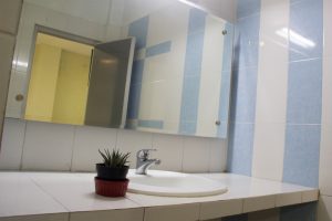 kamar-kelas_1b_toilet2-rsia_gladiool